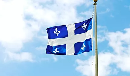 Drapeau-du-Quebec (1)